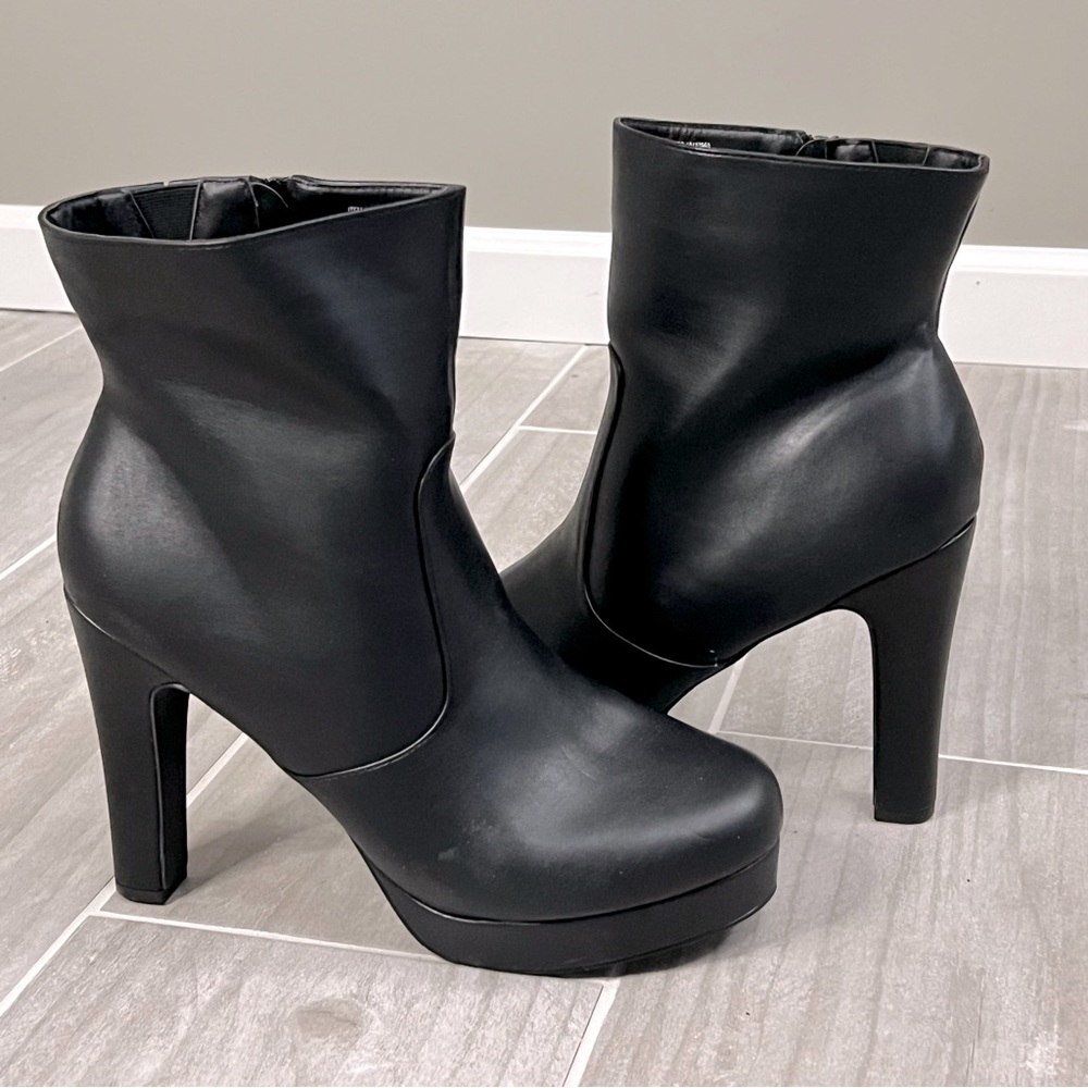 Torrid Black Platform High Heel Bootie Size 13 WW NEW